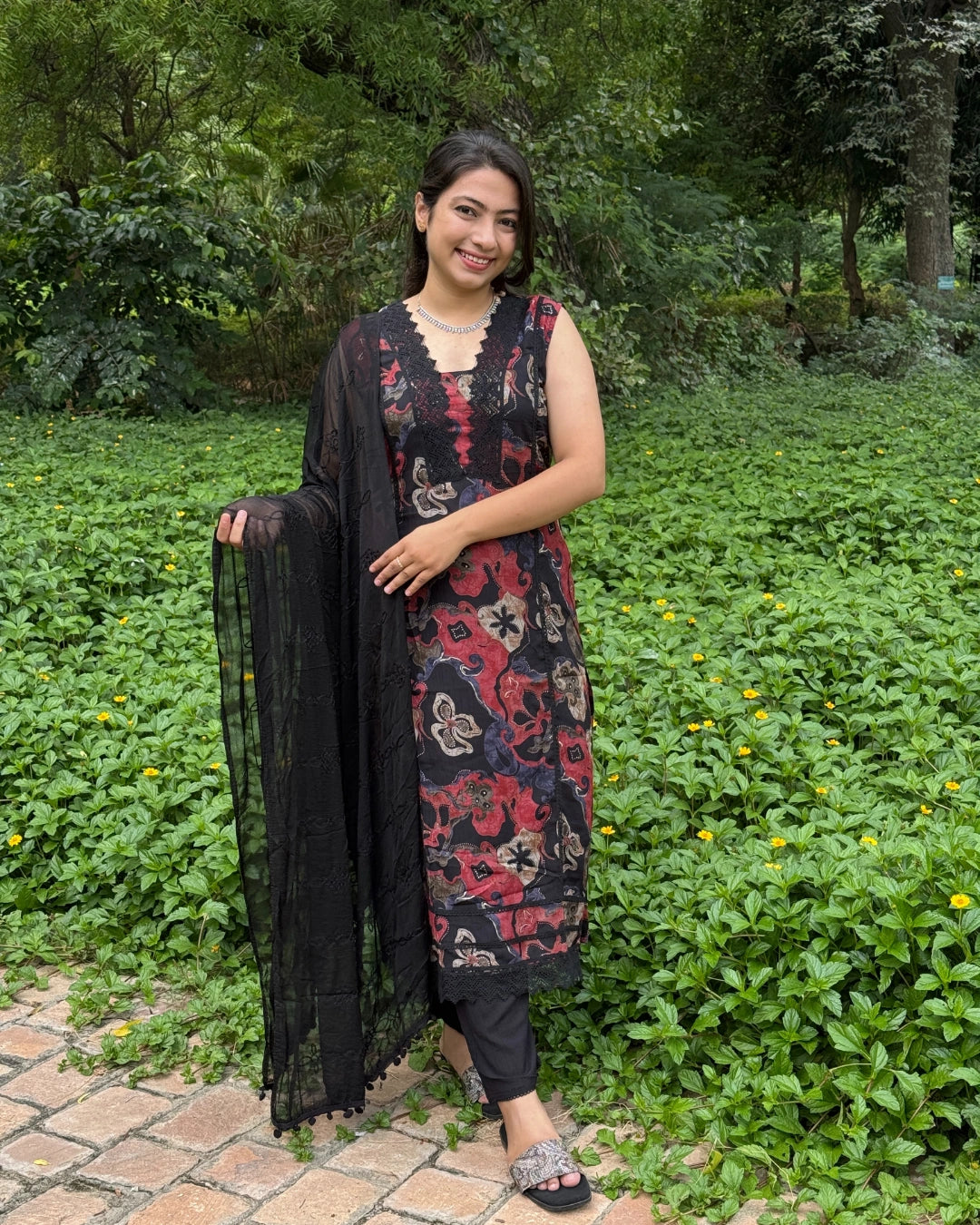 Black Lacework Suit