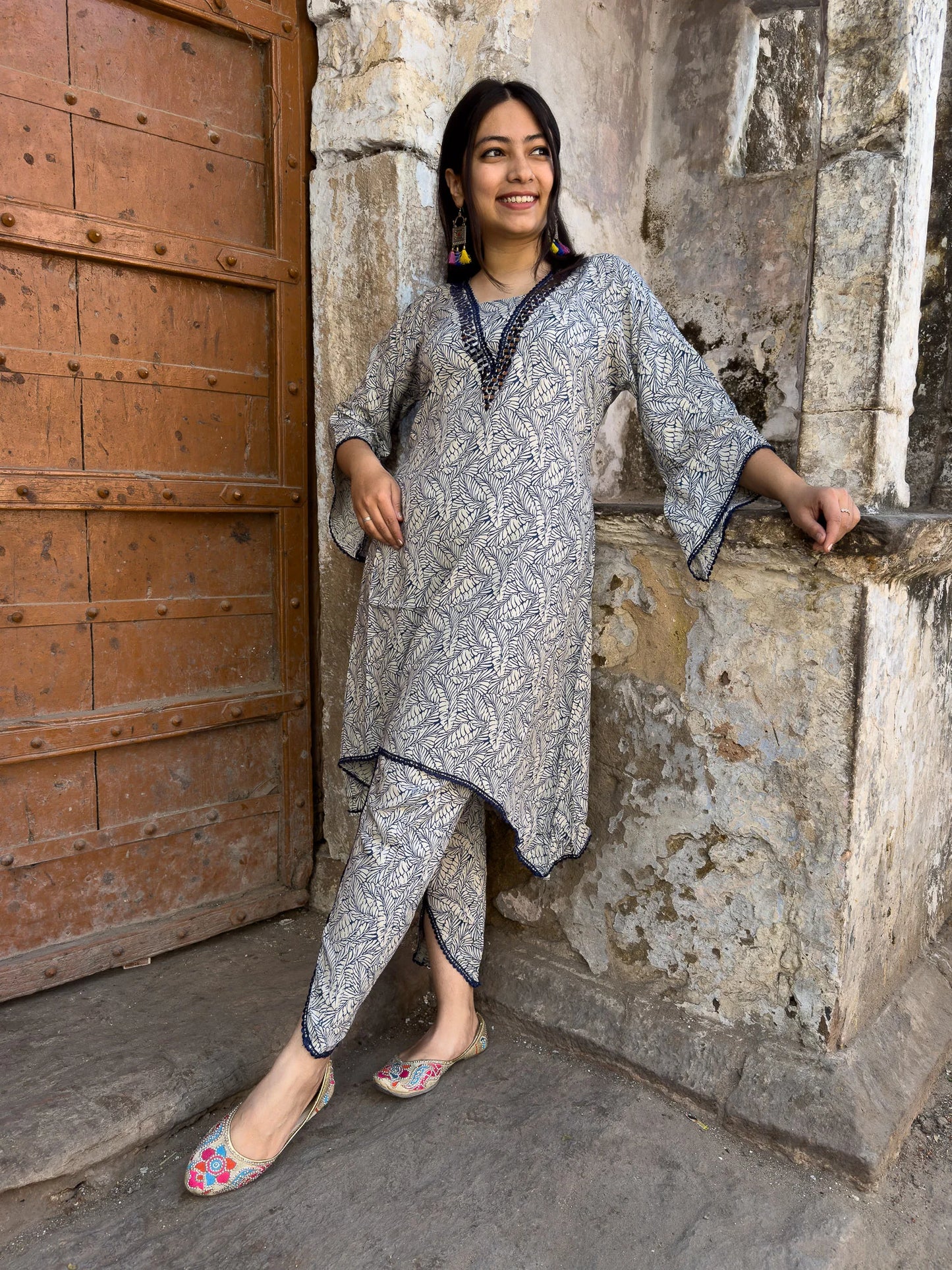 Roslic leaf printed V-neck mirror work kurta with tulip pant co-ords set