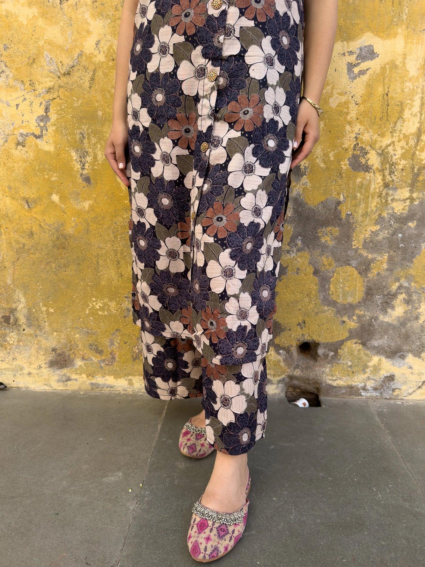 Roslic™ floral printed cut sleeves long kurta cord set