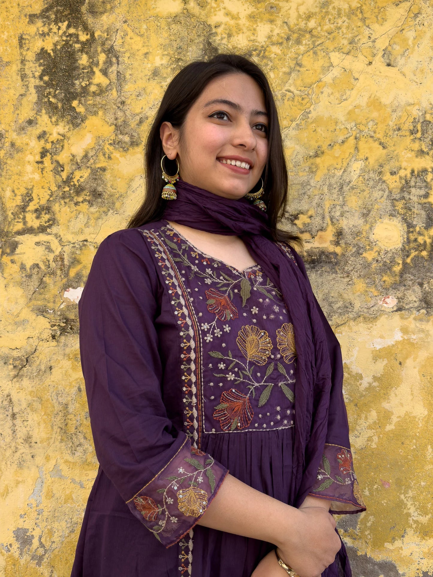 Roslic™ purple kurta set with floral embroidery on neck and sleeves