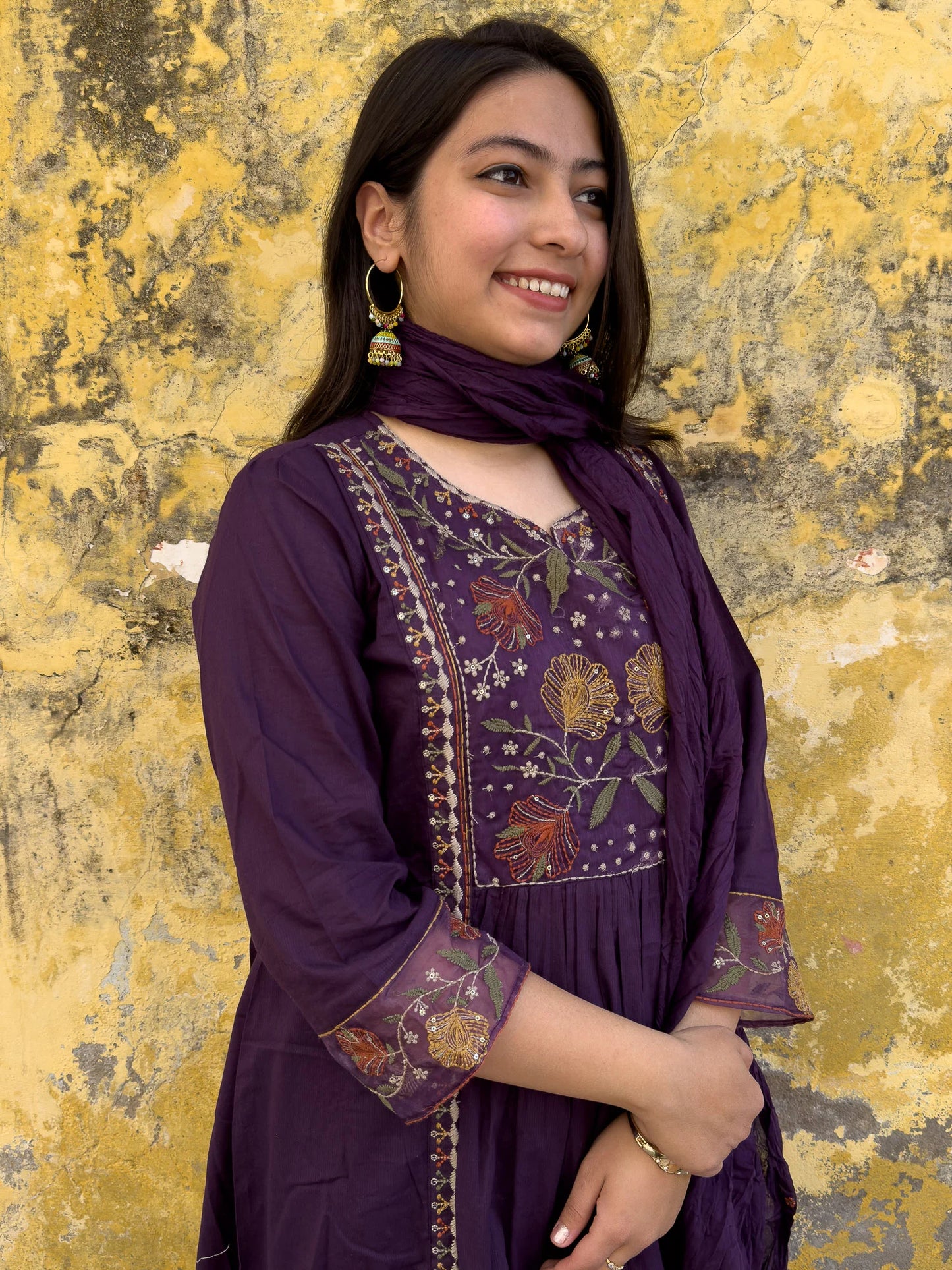 Roslic™ purple kurta set with floral embroidery on neck and sleeves