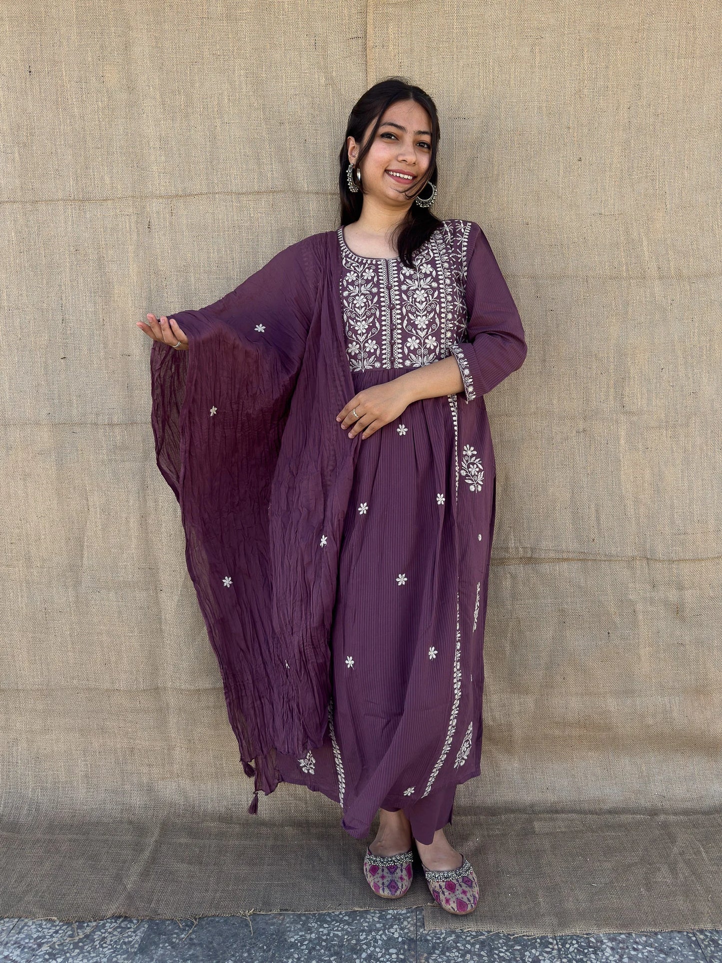 Roslic™Lilac Cotton Suit with White Thread Work