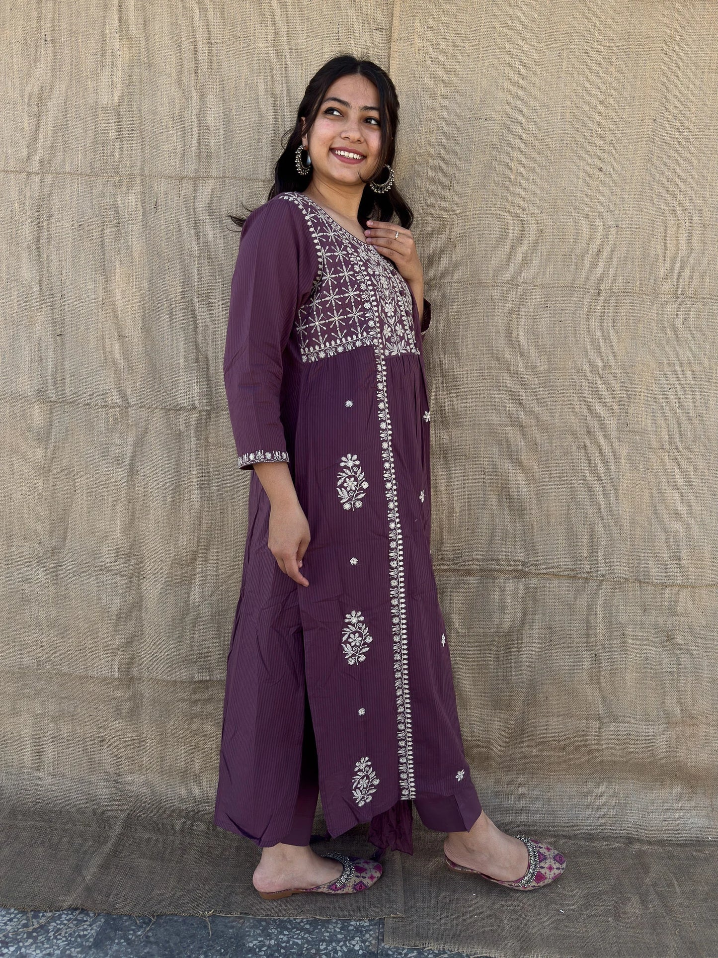 Roslic™Lilac Cotton Suit with White Thread Work