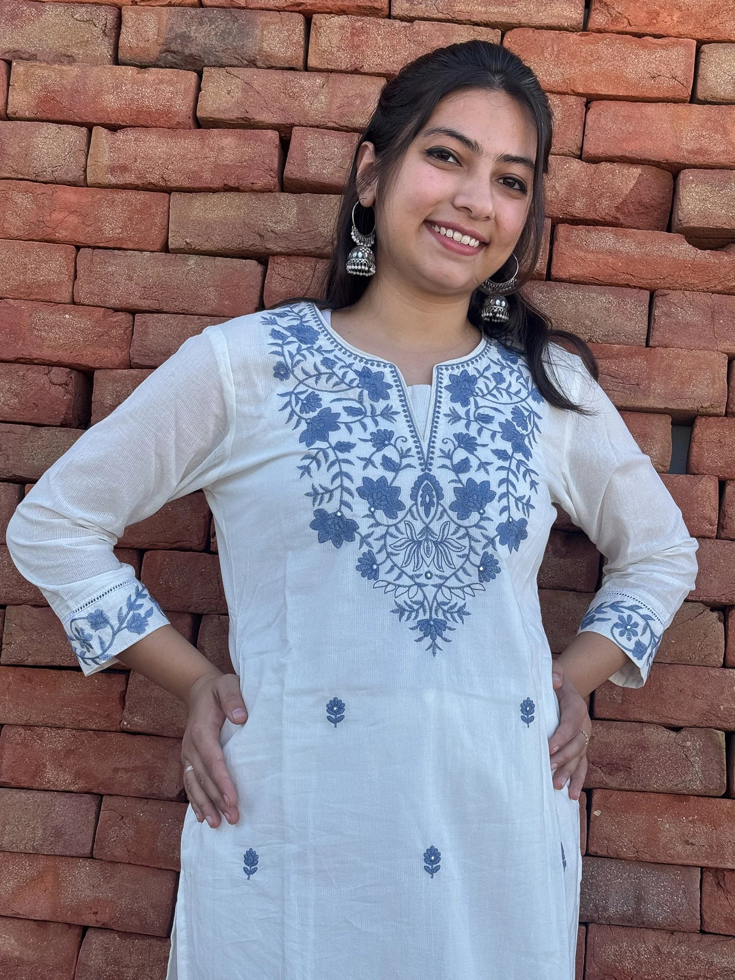 Roslic™ off white kurta set with blue work