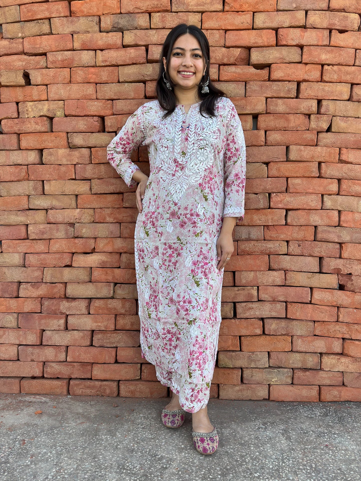 Roslic™ baby pink floral printed co-ord setwith chikankari work