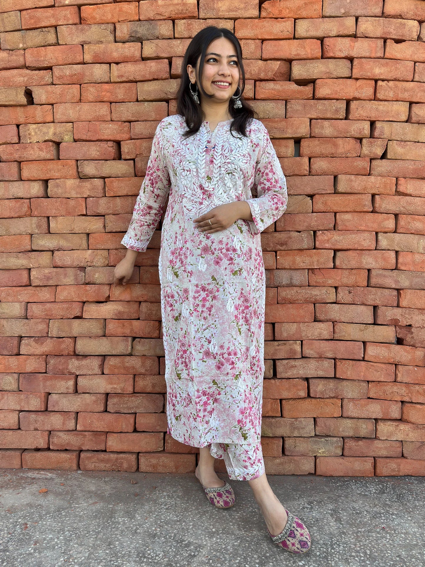 Roslic™ baby pink floral printed co-ord setwith chikankari work