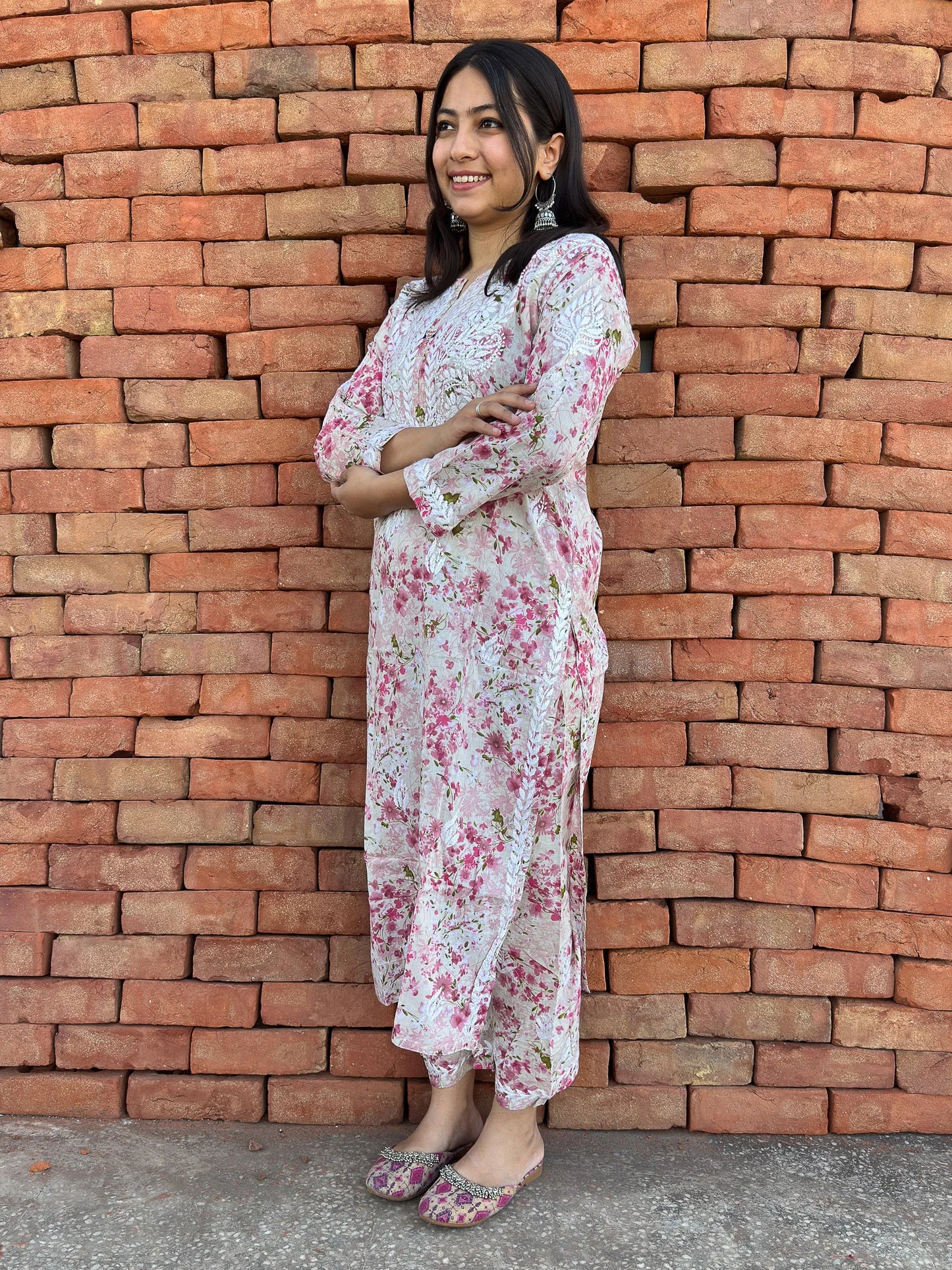 Roslic™ baby pink floral printed co-ord setwith chikankari work