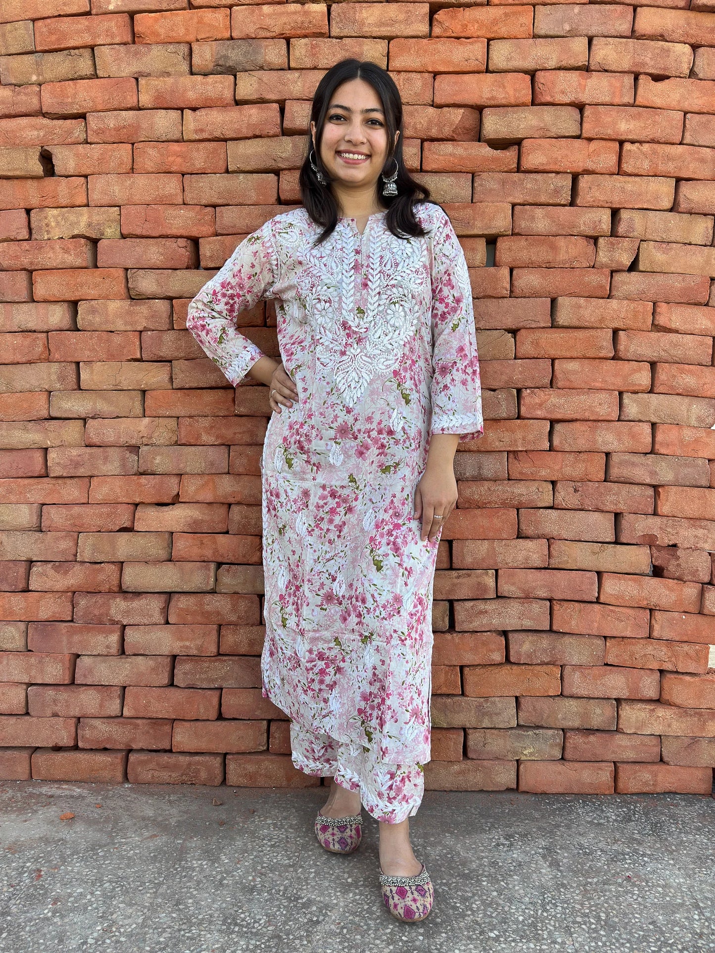 Roslic™ baby pink floral printed co-ord setwith chikankari work