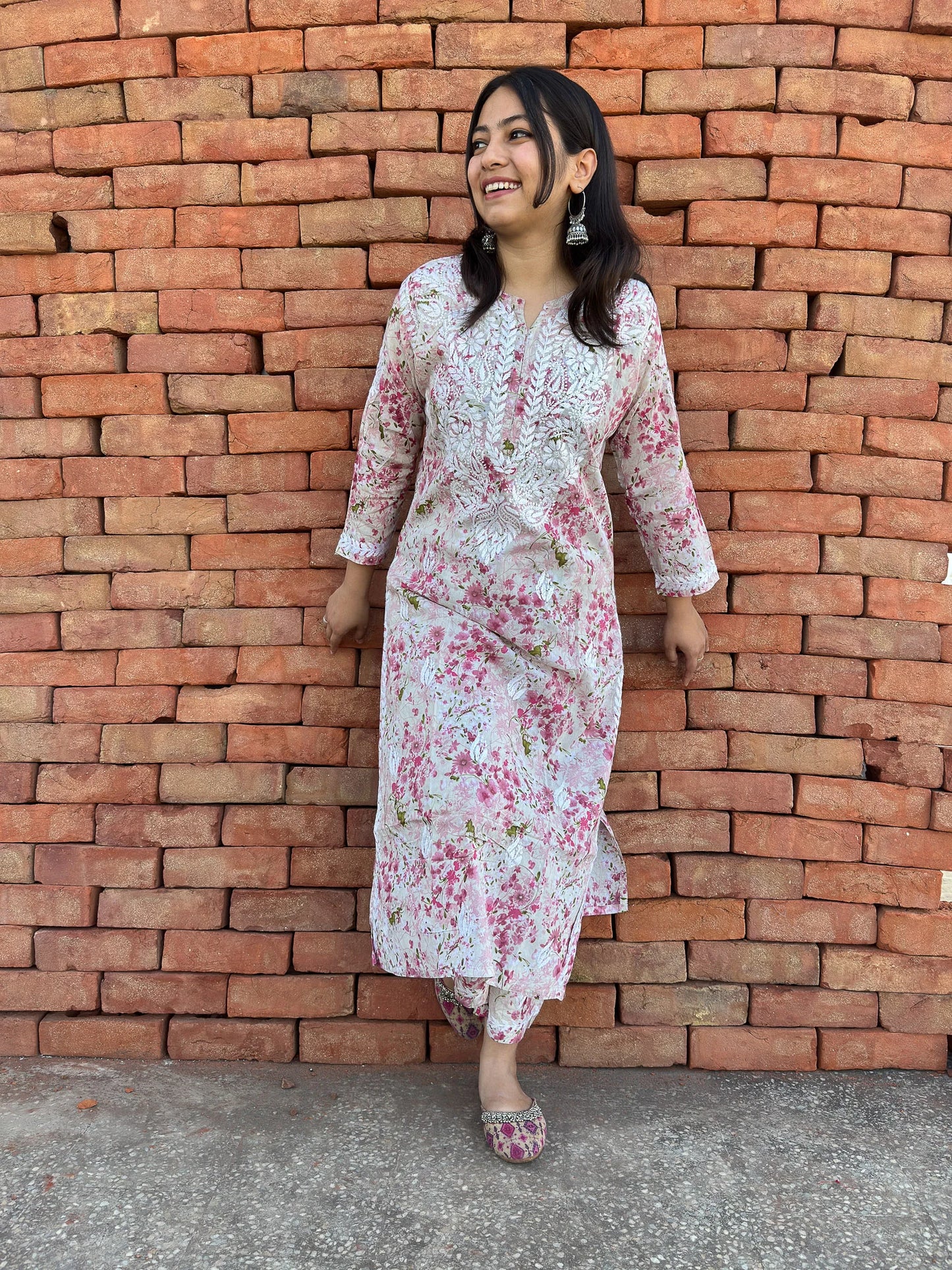 Roslic™ baby pink floral printed co-ord setwith chikankari work