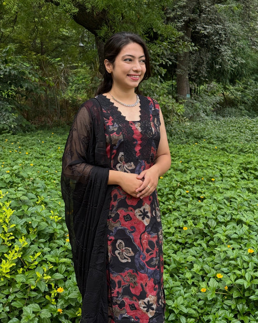 Black Lacework Suit